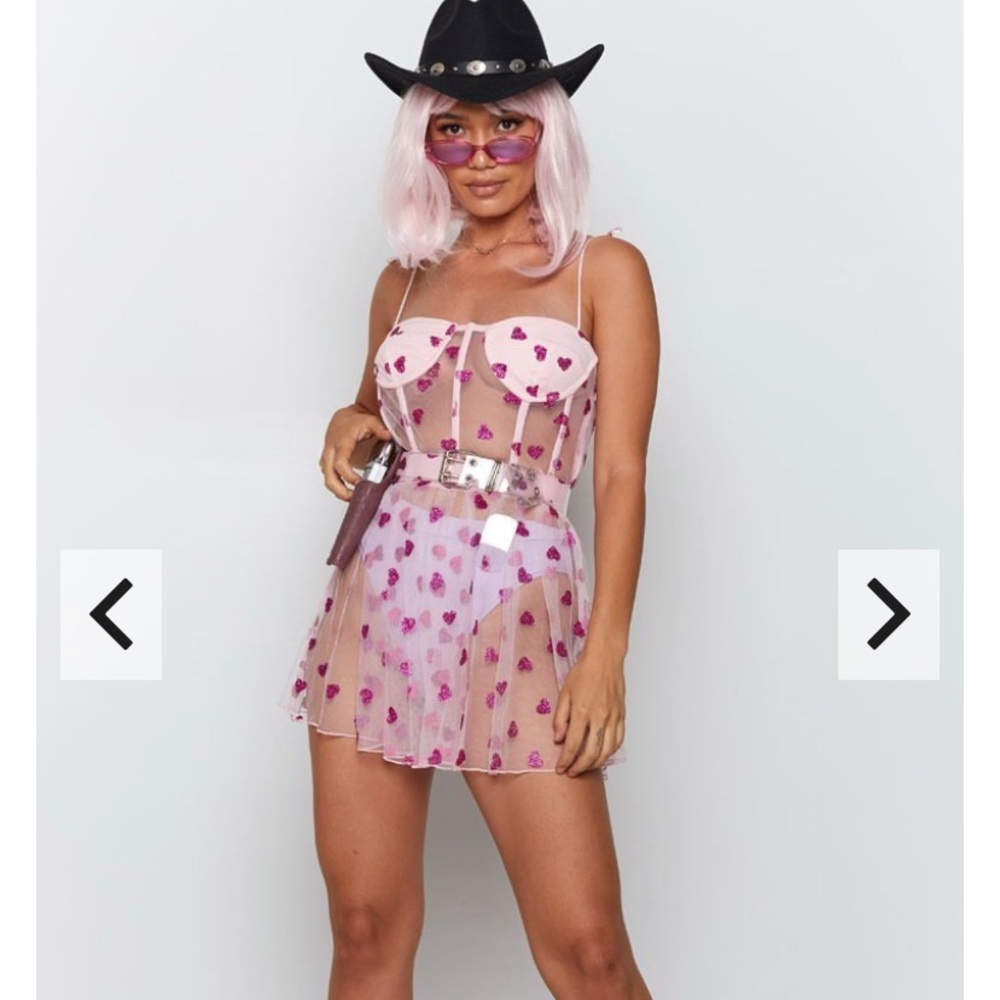 Let It Happen Bodice Festival Dress Pink Heart. Worn once and washed!✨ EU Size 8